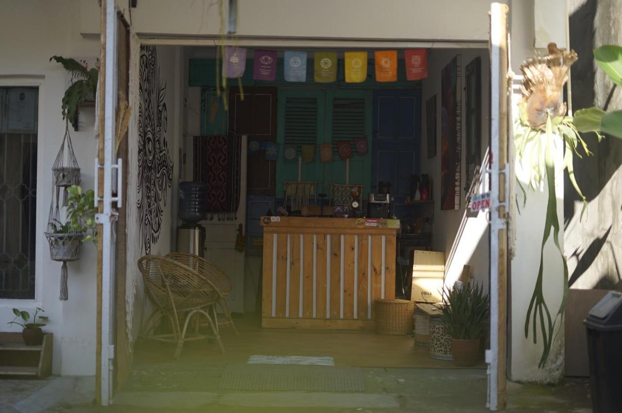 Oke Baik Hostel ยอกยาการ์ตา ภายนอก รูปภาพ