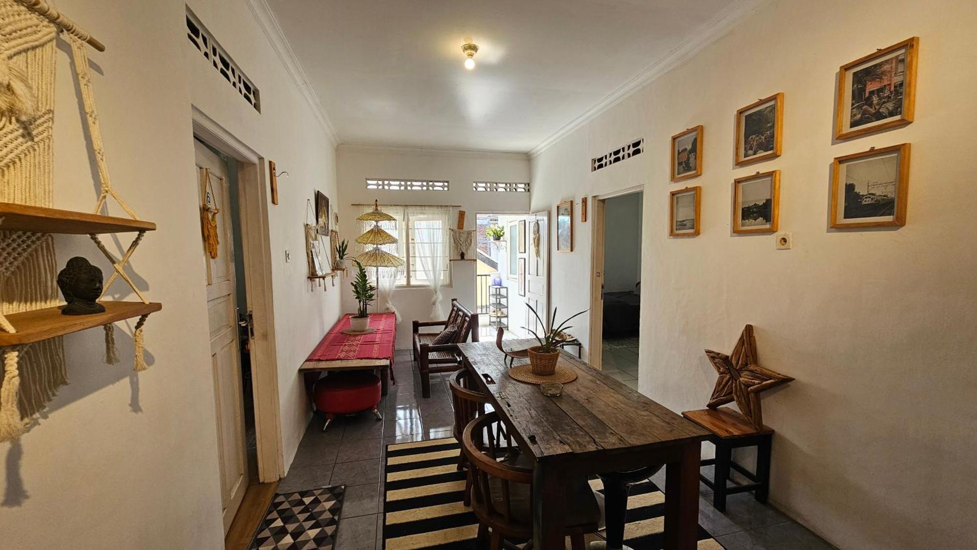 Oke Baik Hostel ยอกยาการ์ตา ภายนอก รูปภาพ