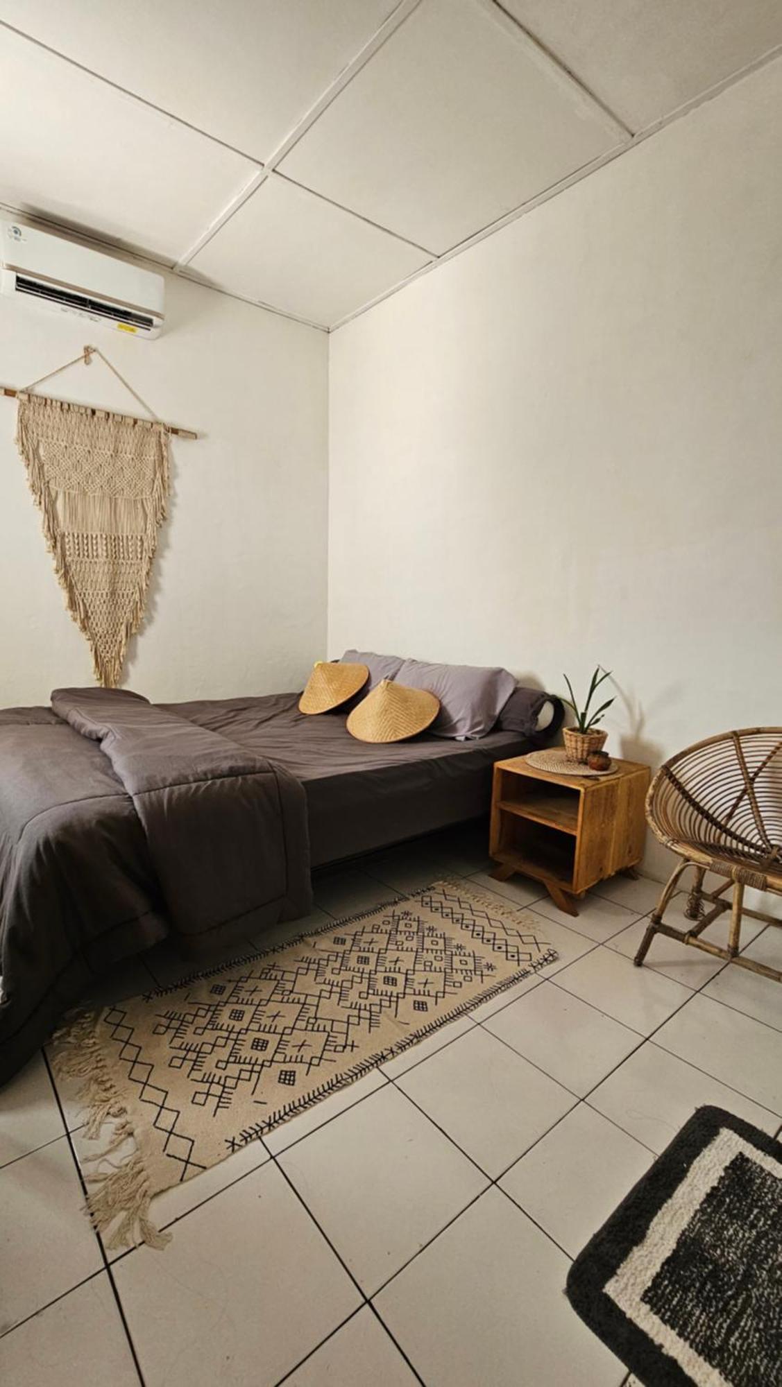 Oke Baik Hostel ยอกยาการ์ตา ภายนอก รูปภาพ