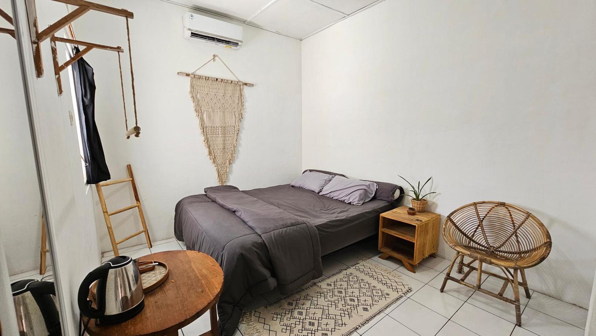 Oke Baik Hostel ยอกยาการ์ตา ภายนอก รูปภาพ